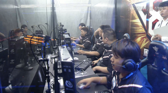 BLG赛后群访 ON：最可惜的就是第三把的沟通还有决策出了问题