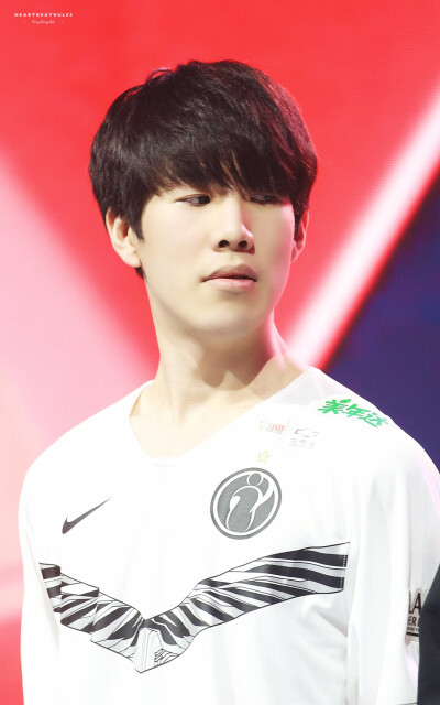 GEN官博分享选手返图，宣布选手已顺利抵达成都参加MSI比赛